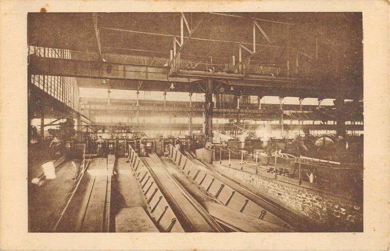Carte postale ancienne Usines Du Creusot Laminoirs Train A Fil