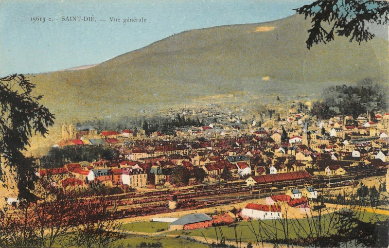 Carte postale ancienne Saint Die Vue Generale