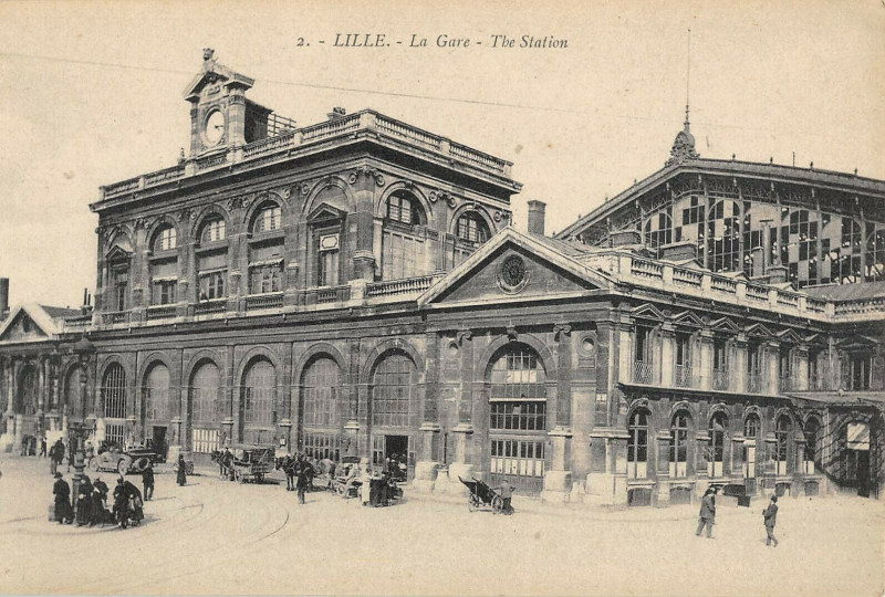 Carte postale ancienne Lille La Gare à Lille