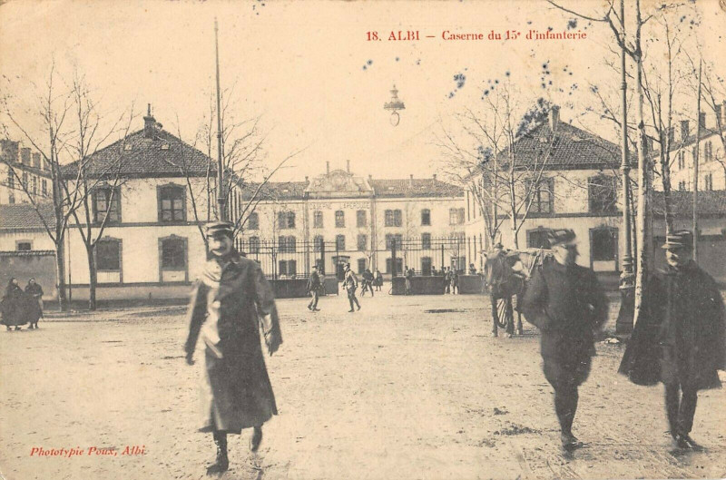 Carte postale ancienne Albi Caserne Du 15e D'Infanterie à Albi