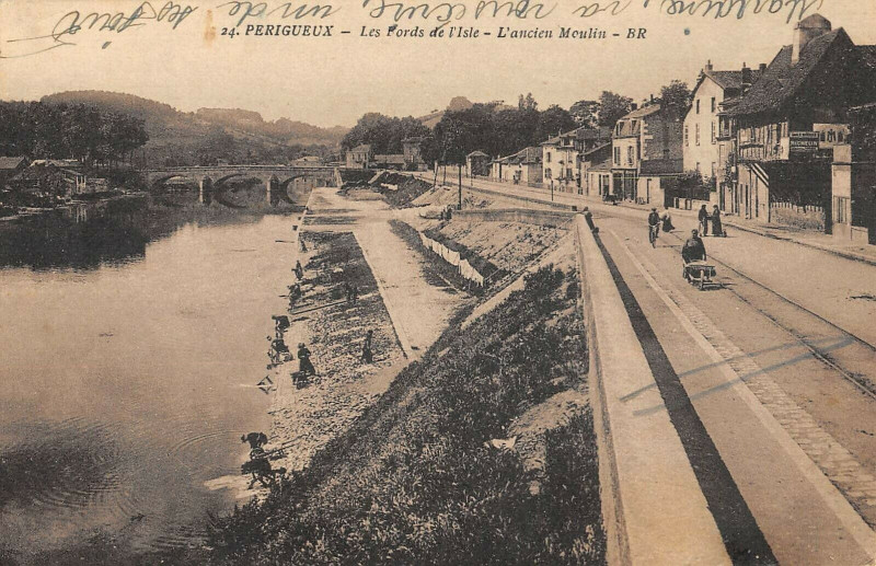 Carte postale ancienne Perigueux Les Bords De L'Isle Ancien Moulin