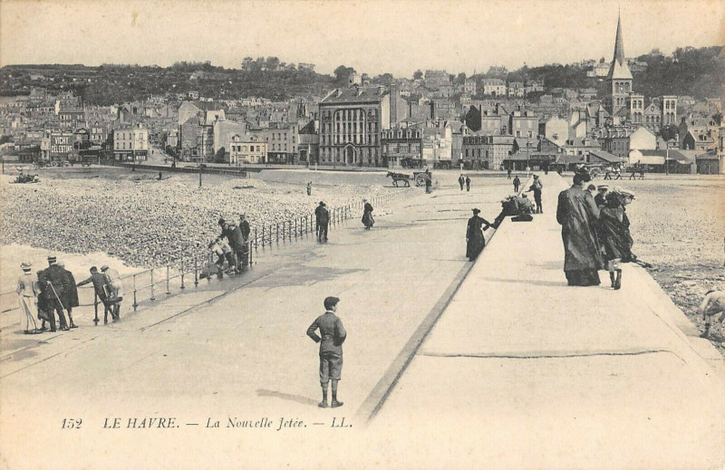 Carte postale ancienne Le Havre La Nouvelle Jetee au Havre