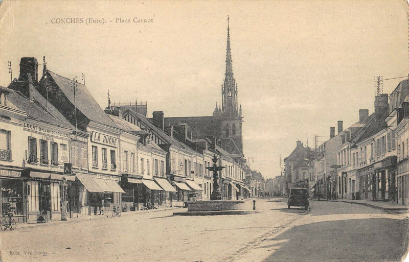 Carte postale ancienne Conches Place Carnot