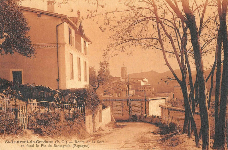Carte postale ancienne Saint Laurent De Cerdans Route De La Sort Bassagoda à Saint-Laurent-de-Cerdans