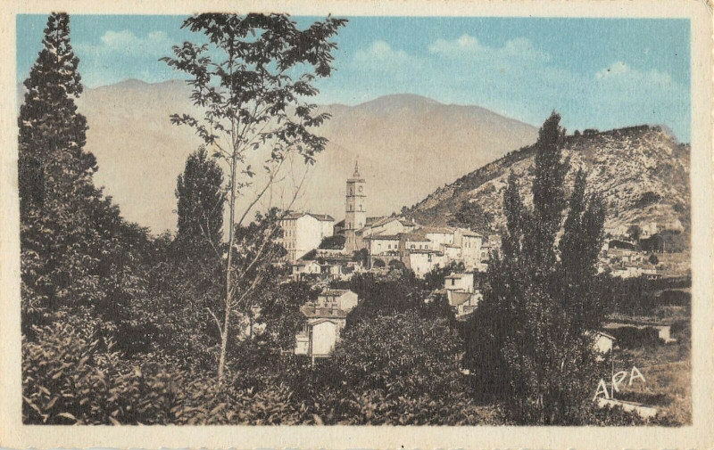 Carte postale ancienne Saint Laurent De Cerdans Le Quartier Du Chateau à Saint-Laurent-de-Cerdans