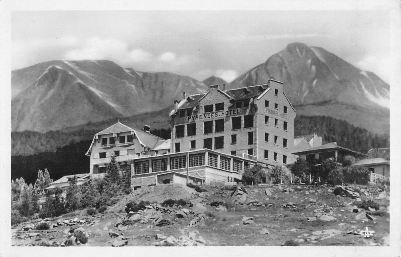 Carte postale ancienne Font Romeu Hotel Des Pyrenees à Py