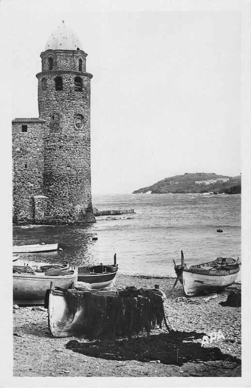 Carte postale ancienne Collioure Le Clocher à Collioure
