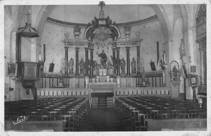 Carte postale ancienne Saint Laurent De Cerdans Interieur Eglise à Saint-Laurent-de-Cerdans