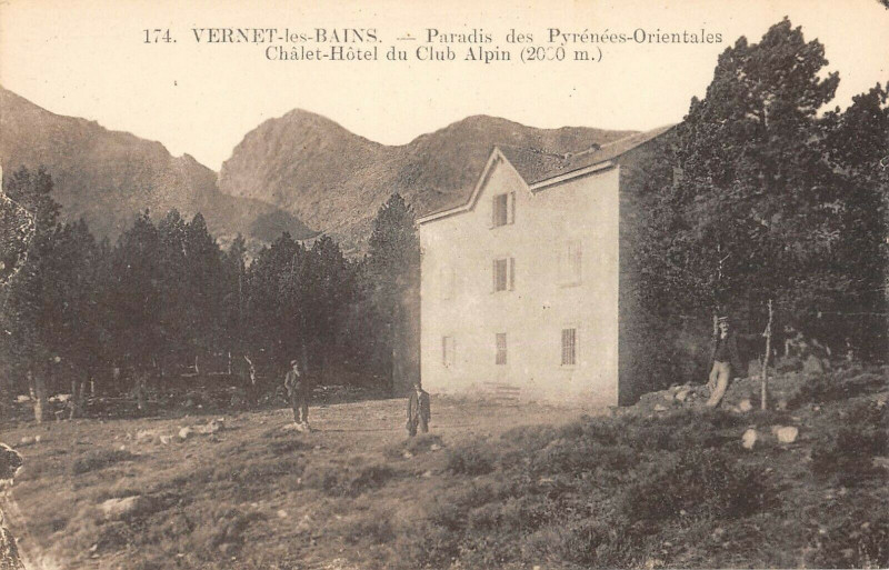 Carte postale ancienne Vernet Les Bains Chalet Hotel Du Club Alpin à Vernet-les-Bains