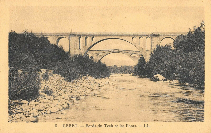 Carte postale ancienne Ceret Bords Du Tech Et Les Ponts