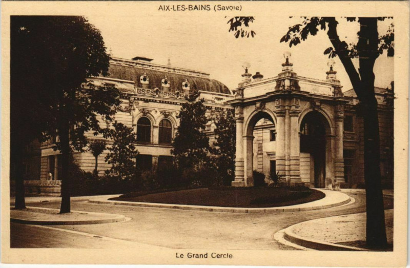 Carte postale ancienne Aix-les-Bains Le Grand Cercle à Aix-les-Bains