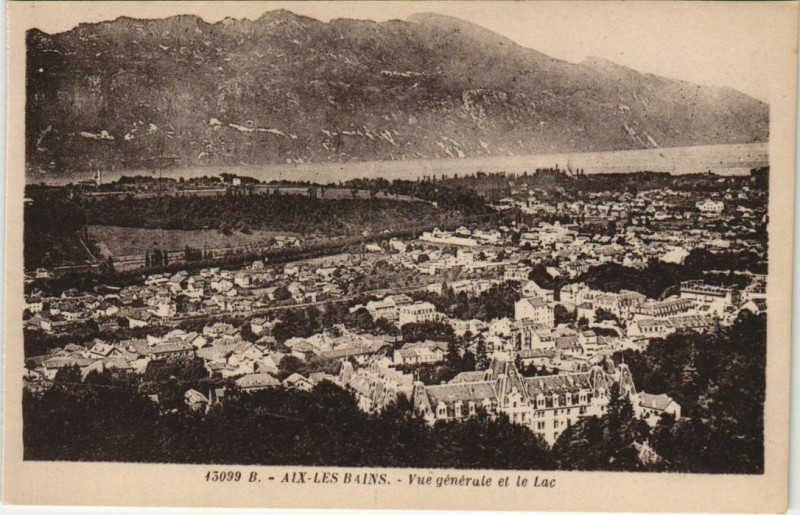 Carte postale ancienne Aix-les-Bains Vue Generale et le Lac à Aix-les-Bains