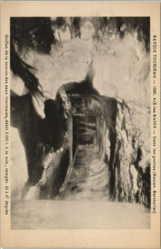 Carte postale ancienne Aix-les-Bains Dans les Grottes - Boulevard Berthollet à Aix-les-Bains