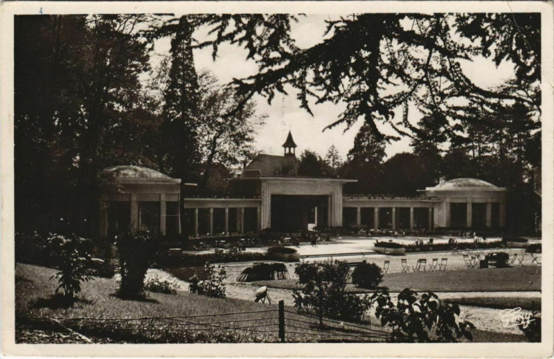 Carte postale ancienne Aix-les-Bains Le Parc à Aix-les-Bains
