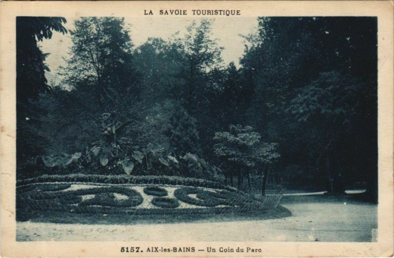 Carte postale ancienne Aix-les-Bains Un Coin du Parc à Aix-les-Bains