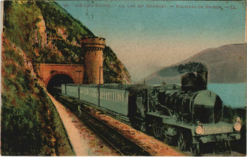 Carte postale ancienne Aix-les-Bains Le Lac du Bourget - Rocher de Brison - Locomotive à Aix-les-Bains