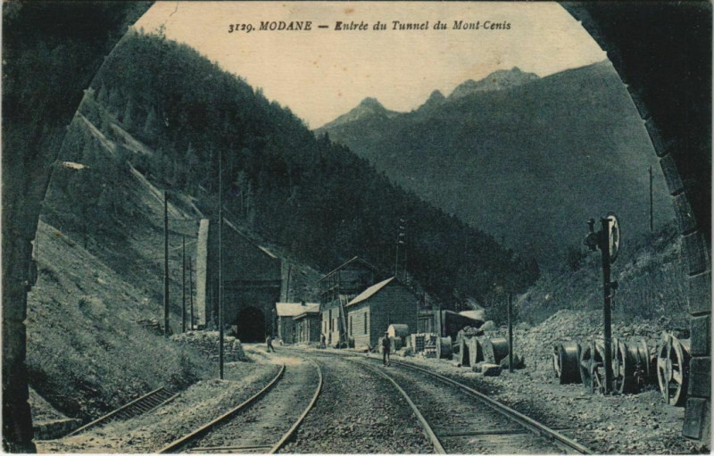 Carte postale ancienne Modane Entree du Tunnel du Mont-Cenis à Modane