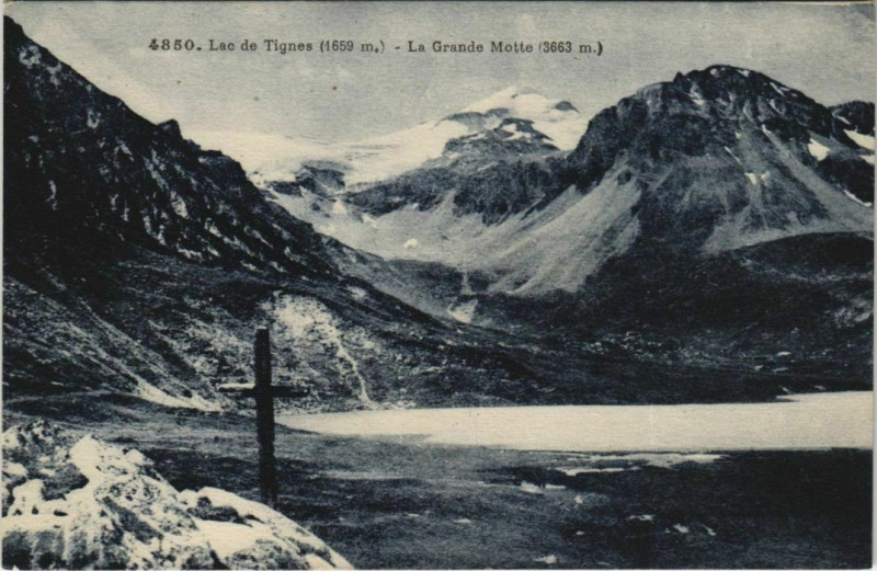 Carte postale ancienne Lac de Tignes - La Grande Motte à Tignes