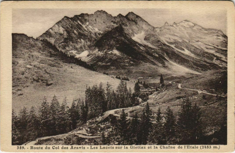 Carte postale ancienne Route du Col des Aravis - Les Lacets sur la Giettaz à La Giettaz