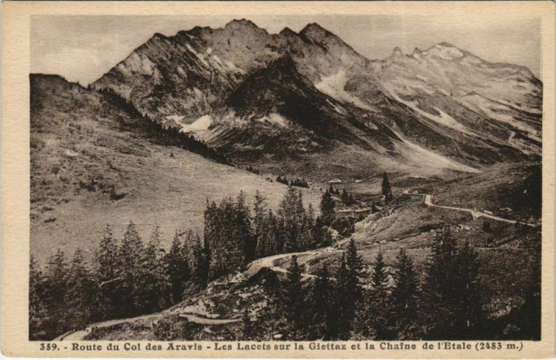 Carte postale ancienne Route du Col des Aravis - Les Lacets sur la Giettaz à La Giettaz