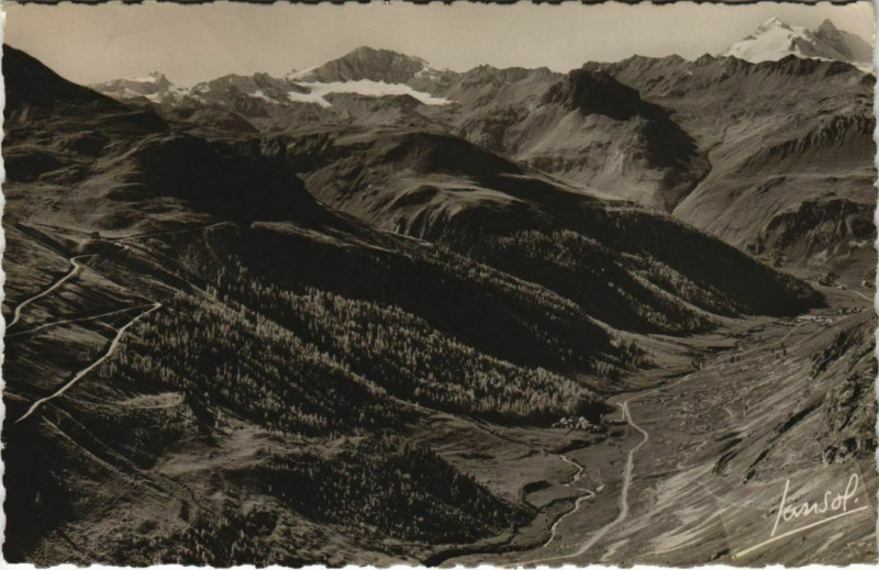 Carte postale ancienne Sur la Route du Col de l'Iseran - La Vallee de l'Isere