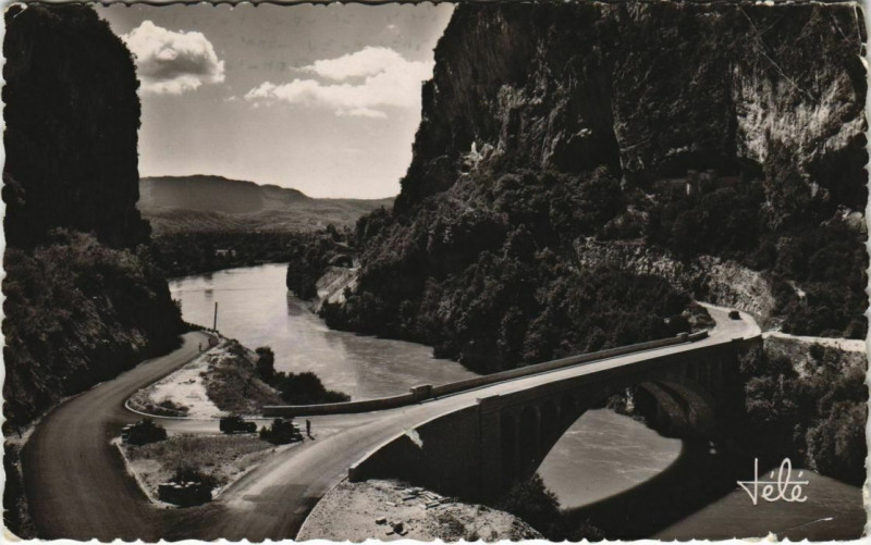 Carte postale ancienne Pont de la Balme pres du Tunnel de la Dent du Chat à La Balme