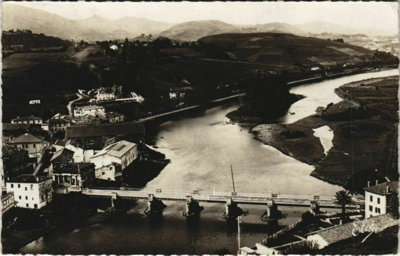 Carte postale ancienne Behobie Le Pont International France