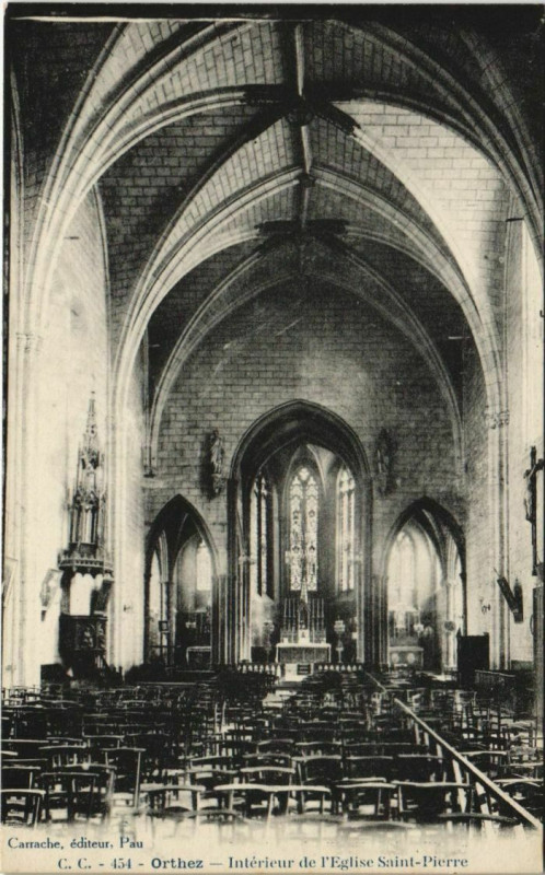 Carte postale ancienne Orthez Interieur de l'Eglise St.Pierre France à Orthez