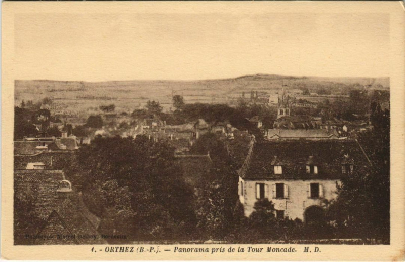Carte postale ancienne Orthez Panorama pris de la Tour Moncade France à Orthez