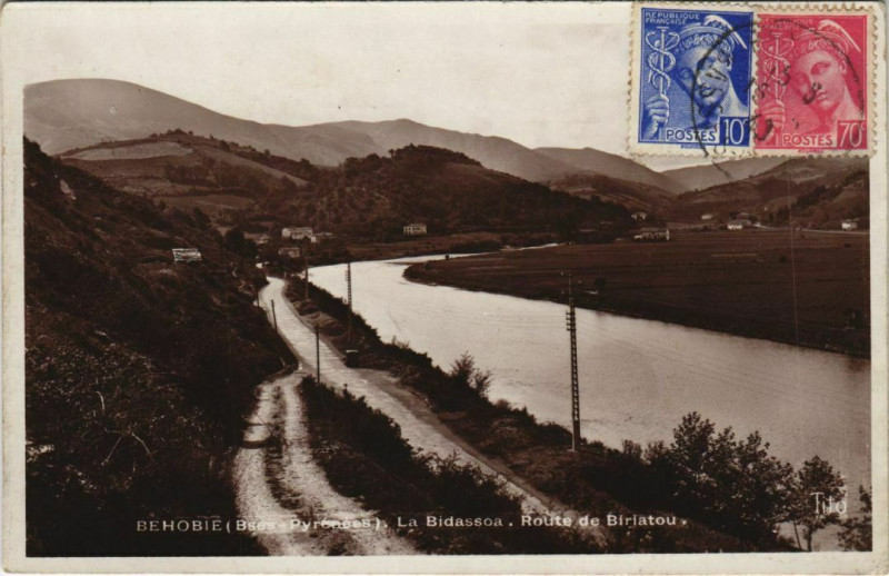Carte postale ancienne Behobie La Bidassoa, Route de Biriatou France à Biriatou