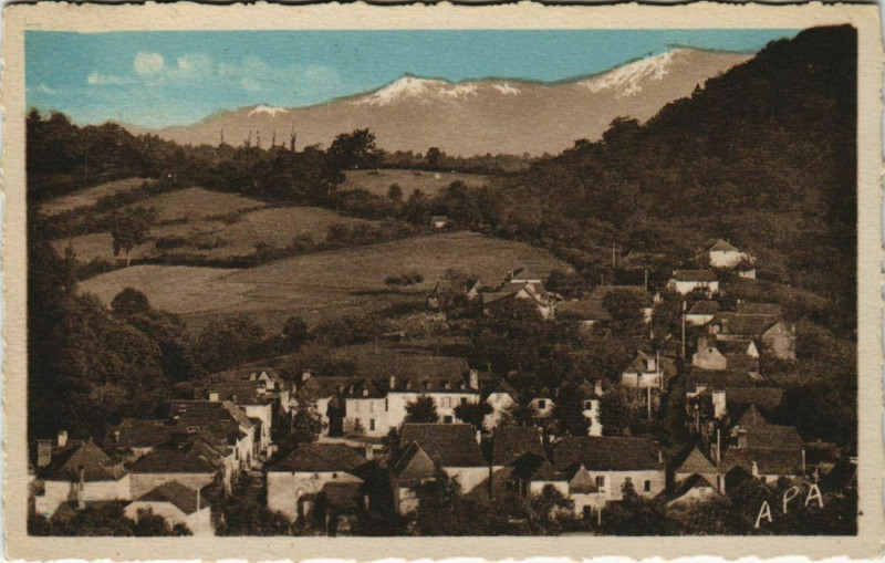 Carte postale ancienne Rebenacq La Bielle et le Pic France à Bielle