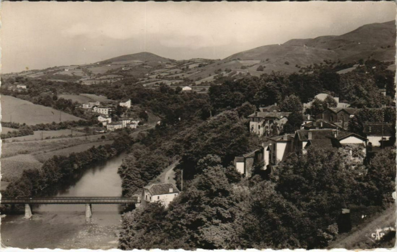 Carte postale ancienne Cambo les Bains Vue Generale s la Vallee France à Cambo-les-Bains