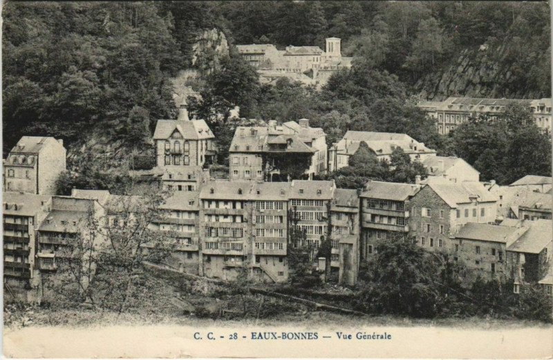 Carte postale ancienne Eaux-Bonnes Vue Generale France à Eaux-Bonnes
