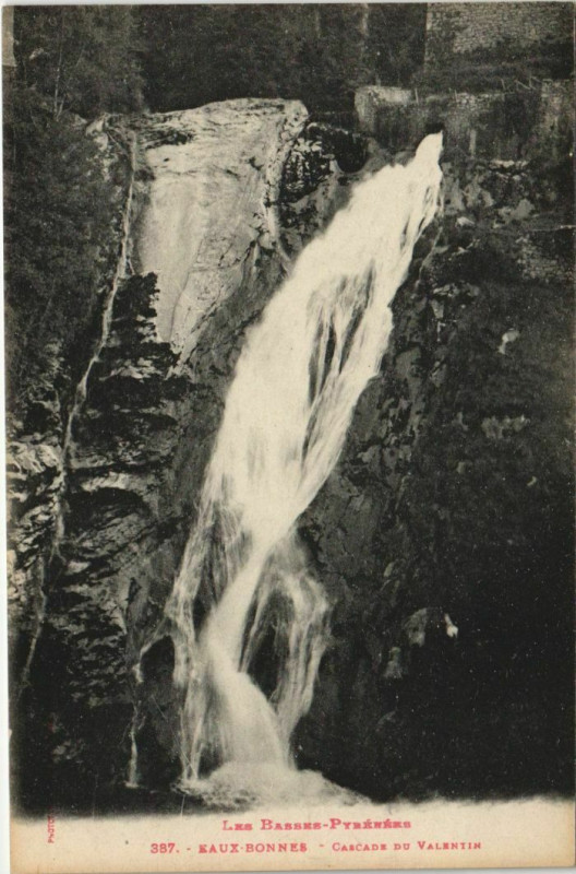 Carte postale ancienne Eaux-Bonnes Cascade du Valentin France à Eaux-Bonnes