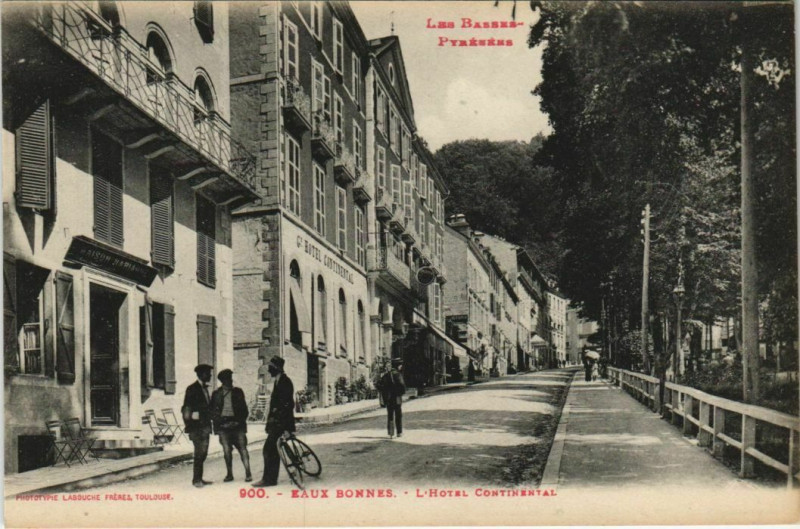 Carte postale ancienne Eaux-Bonnes L'Hotel Continental France à Eaux-Bonnes
