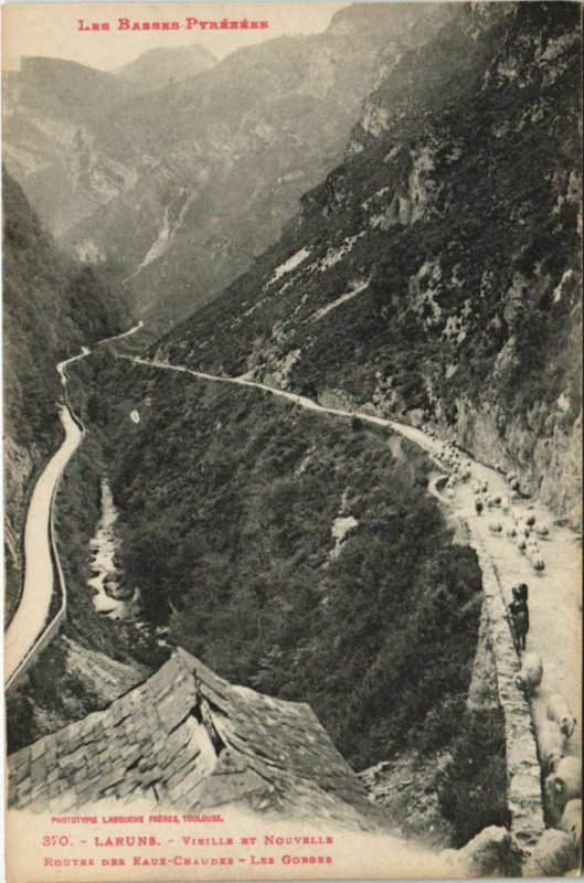 Carte postale ancienne Laruns Vieille et Nouvelle Routes France à Laruns