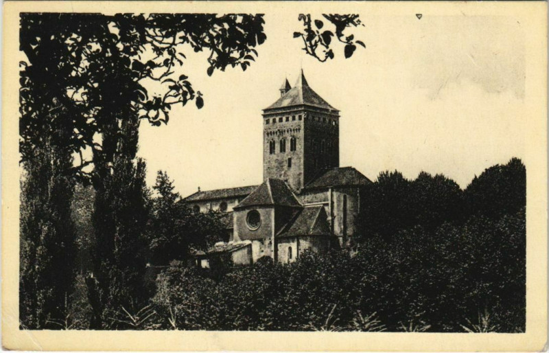 Carte postale ancienne Sauveterre de Bearn Ensemble de l'Eglise France