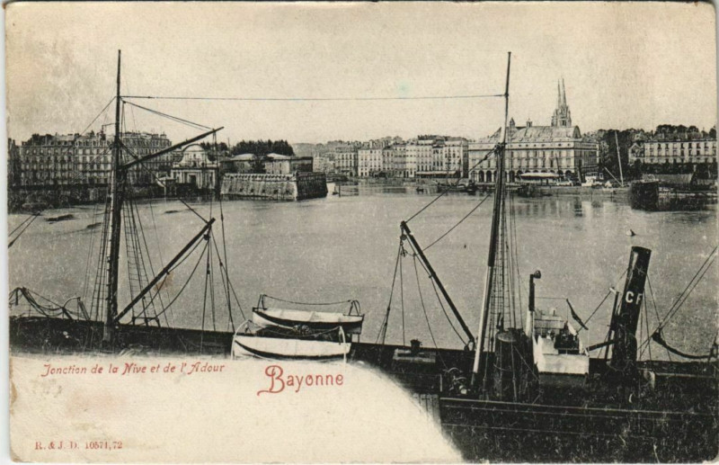 Carte postale ancienne Bayonne Jonction de la Nive et de l'Adour France à Bayonne
