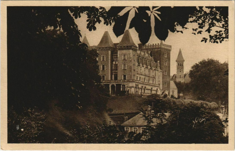 Carte postale ancienne Pau Le Chateau Henri Iv France à Pau