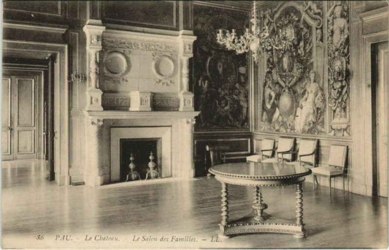 Carte postale ancienne Pau Le Chateau, Le Salon des Familles France à Pau