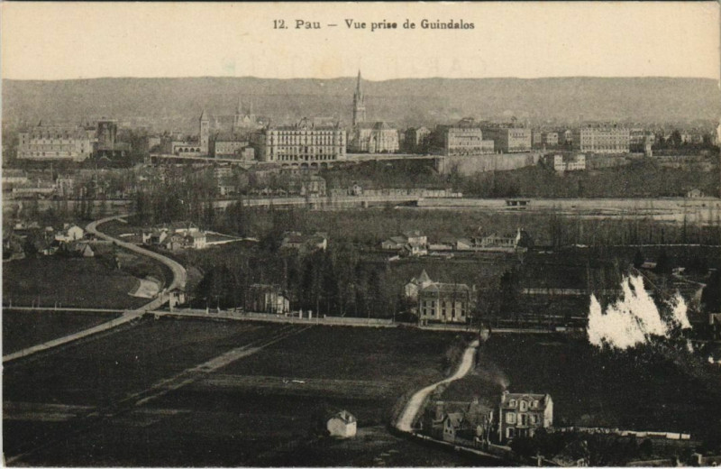 Carte postale ancienne Pau Vue prise de Guindalos France à Pau