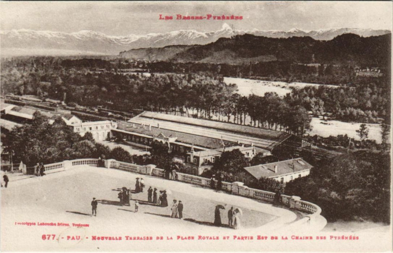 Carte postale ancienne Pau Nouvelle Terrasse de la Place Royale France à Pau