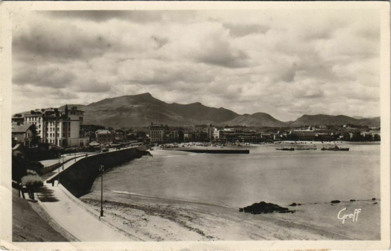 Carte postale ancienne St.Jean de Luz La rade et le Massif France