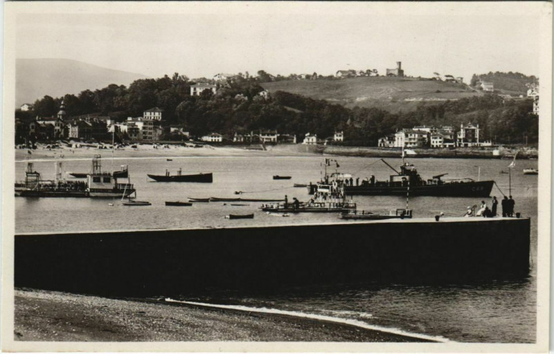 Carte postale ancienne St.Jean de Luz La Baie et la colline de Ciboure France à Ciboure