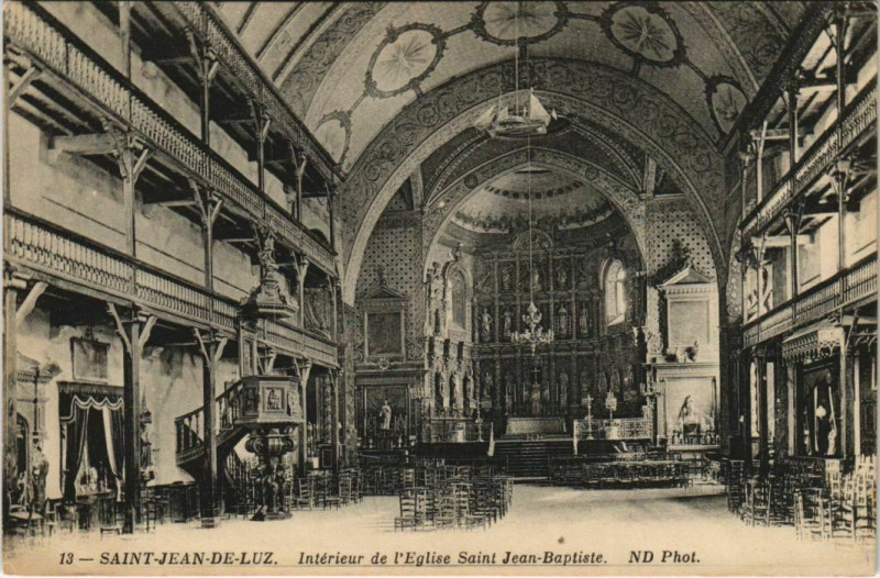 Carte postale ancienne St.Jean de Luz Interieur de l'Eglise France
