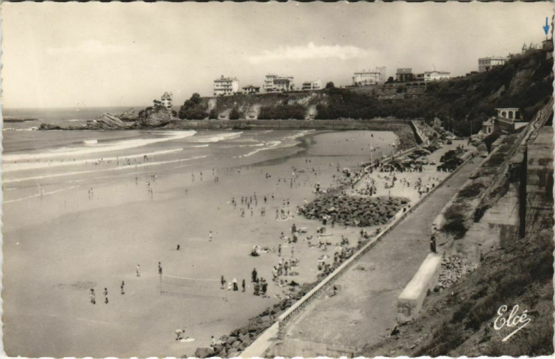 Carte postale ancienne Biarritz La Plage des Basques France à Biarritz