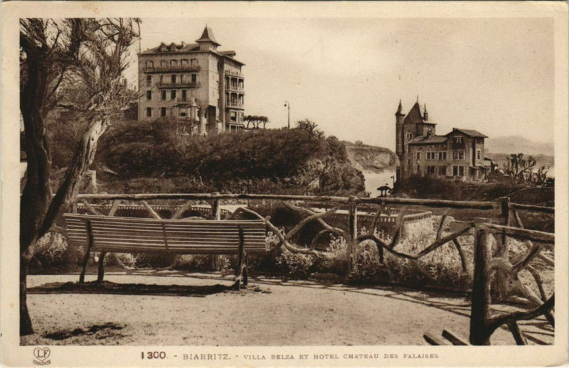 Carte postale ancienne Biarritz Villa Belza et Hotel Chateau France à Biarritz