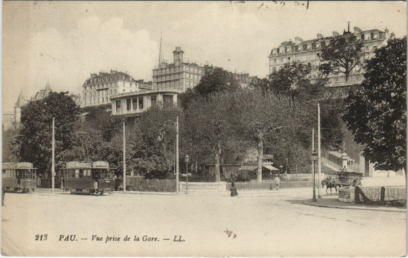 Carte postale ancienne Pau Vue prise de la Gare à Pau