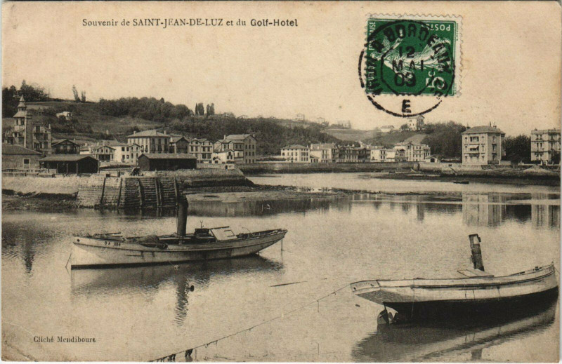 Carte postale ancienne Saint-Jean-de-Luz Town Scene à Saint-Jean-de-Luz