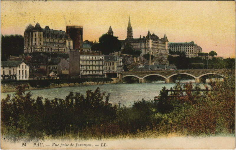 Carte postale ancienne Pau Vue prise de Jurancon à Pau